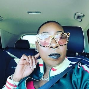 Meet your Posher, Shoneeka